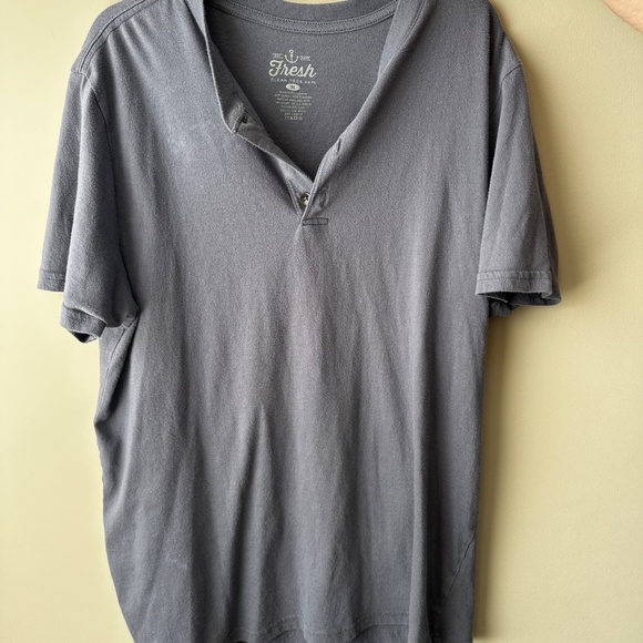 Fresh Clean Tees Medium Grey Henley Men's Short Sleeve Soft Shirt - Picture 8 of 9